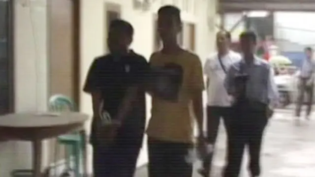 [VIDEO] Salah Satu Pembunuh Brigadir Nurul Dibawa ke Polres Bogor