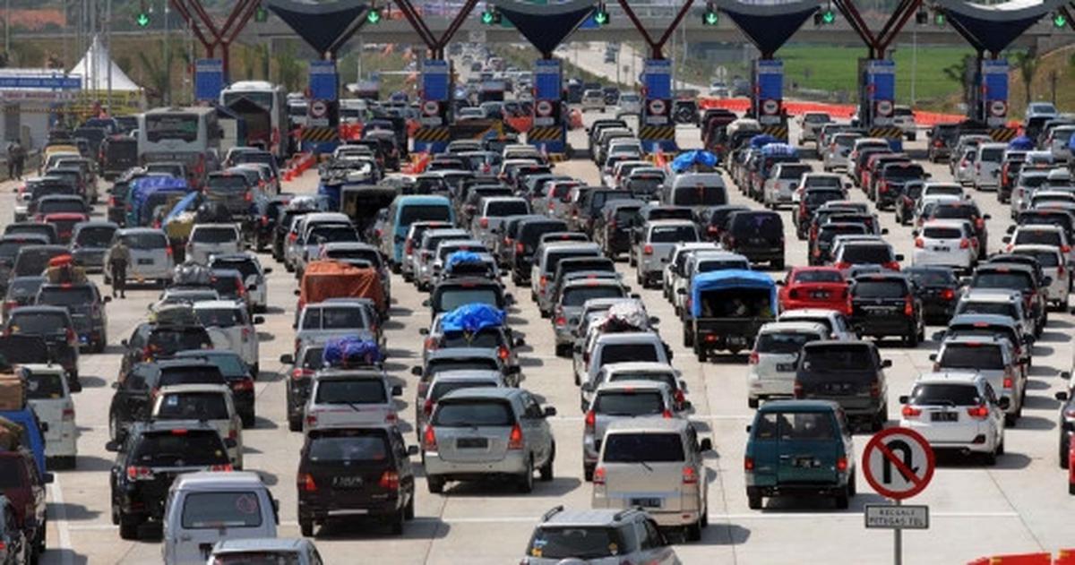 Puncak arus mudik, antrean keluar Tol Palimanan hingga 20 Km