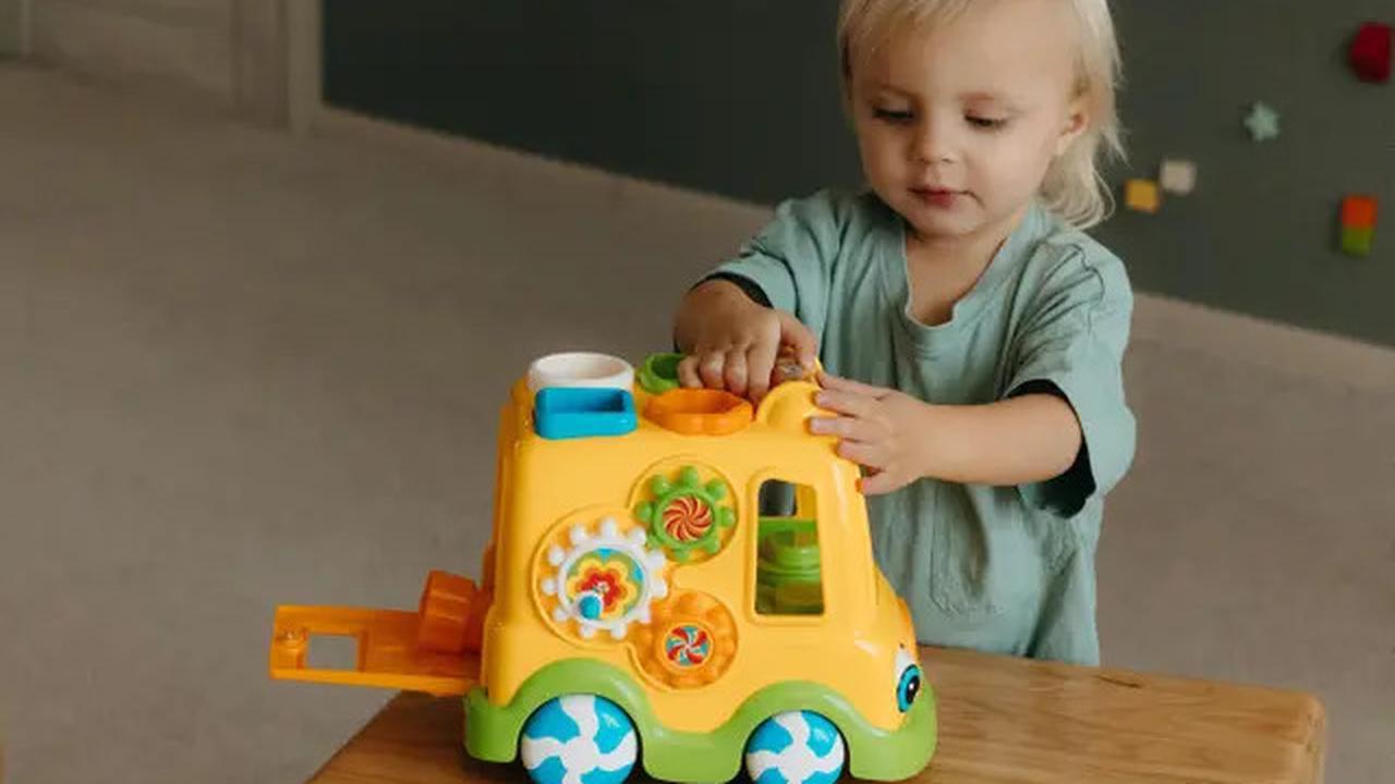 5 Tips Memilih Mainan Bayi yang Sesuai Usia untuk Mengasah Kemampuan Si Kecil