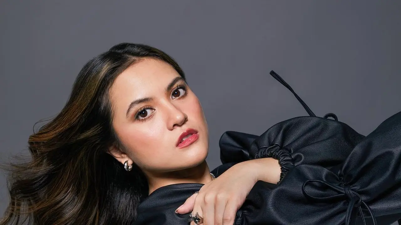 Ayah Marsha Aruan meninggal dunia