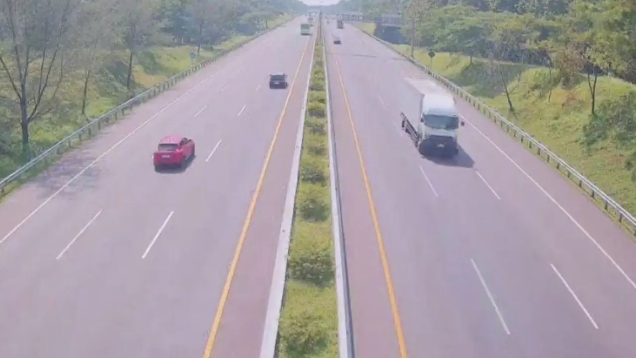 Tol Cipali Tampak Lebih Lengang Hari Ini