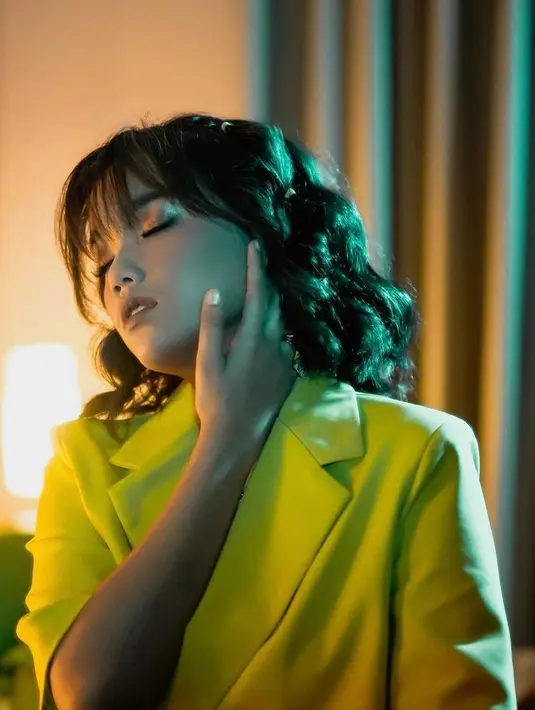 Dengan pose seperti, ini aura berkelas Fuji tampak begitu terpancar. (Instagram/Fuji_an).