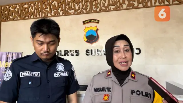 Waka Polres Sukoharjo, Kompol Pariastutik (kanan) dan Kasubsi Penmas Bripka Eka Prasetia (kiri)