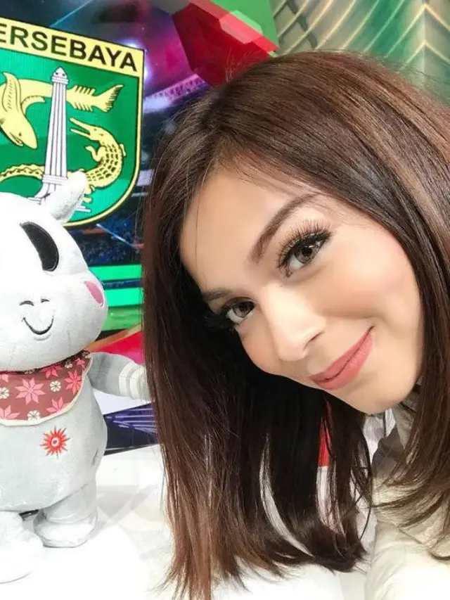 Presenter acara bola cantik ini juga pernah dilecehkan (Hak Cipta: © instagram.com/sandraolga/pit)