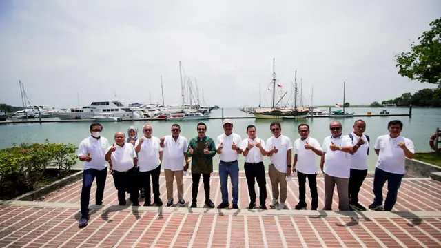 Sekretaris Kementerian Koordinator Bidang Perekonomian Susiwijono Moegiarso mengunjungi  Kawasan Ekonomi Khusus (KEK) Nongsa Digital Park (NDP) di Batam. ( Sumber ekon.go.id )