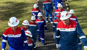 PT Pertamina Geothermal Energy Tbk (PGE) (PGEO) meninjau langsung operasional panas bumi di Area Lahendong. (Foto: Pertamina Geothermal Energy)