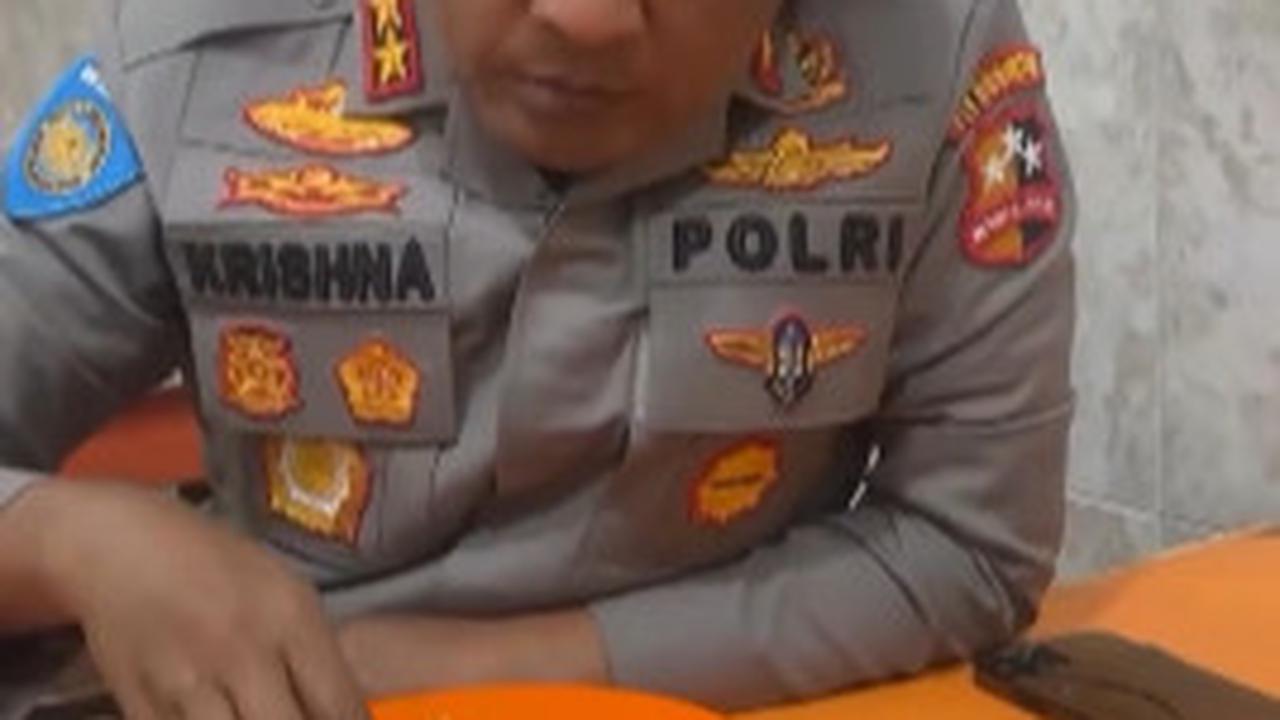 Jenderal Polisi Rela Nahan Lapar Demi Makan Menu Istimewa ini