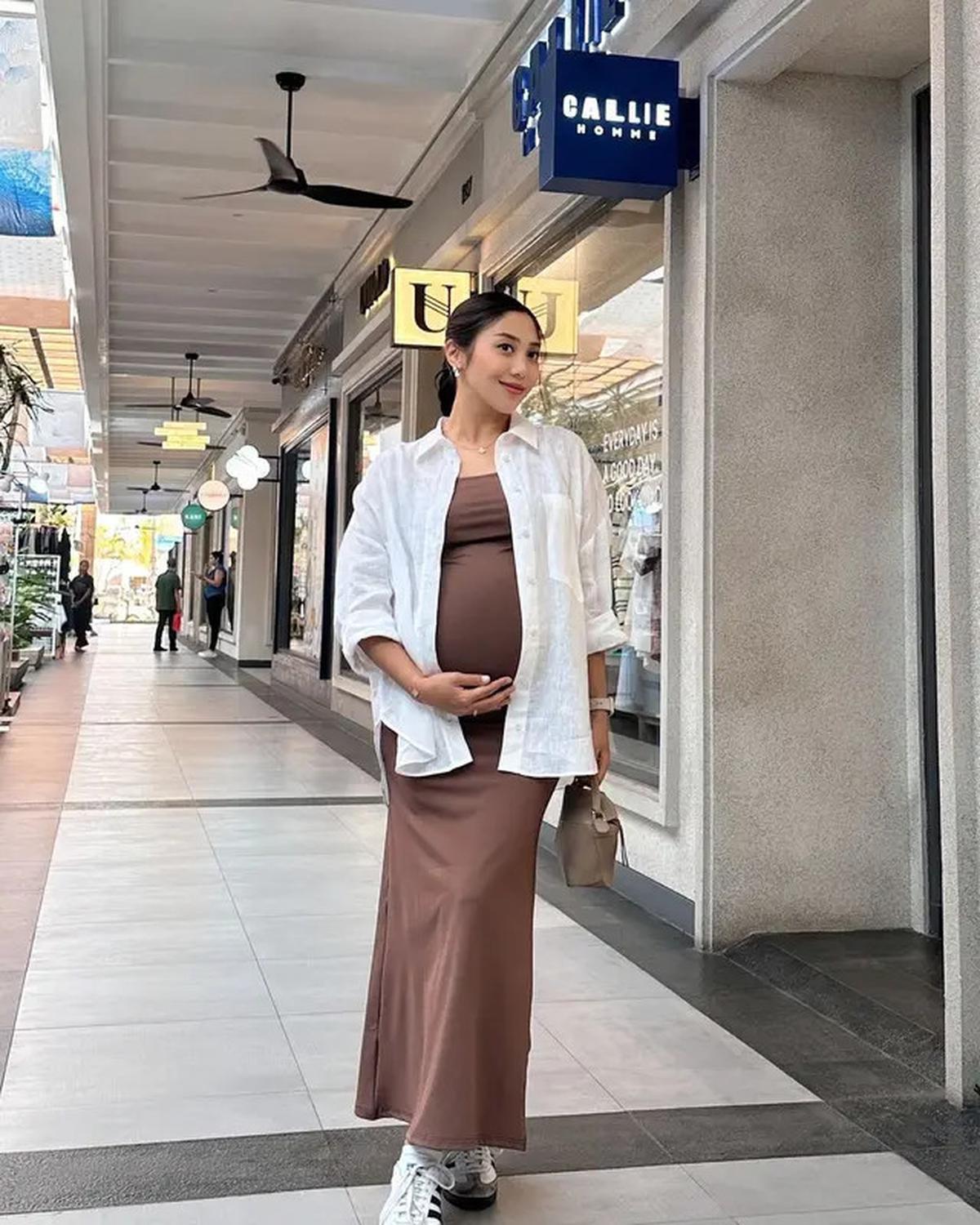 6 Potret Winona Willy Pamer Baby Bump, Perut Makin Buncit OOTD Tetap Stylish