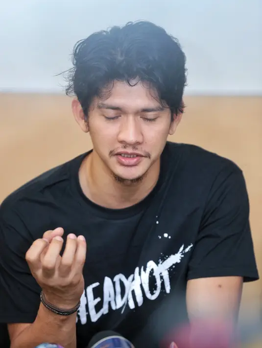 "Buat masalah chemistry, pasti beda-beda di setiap project film, sentuhannya beda pasti, begitupun dengan Chelsea," ungkap Chelsea Islan saat ditemui di kawasan Kebon Jeruk, Jakarta Barat, Rabu (26/10/2016). (Adrian Putra/Bintang.com)