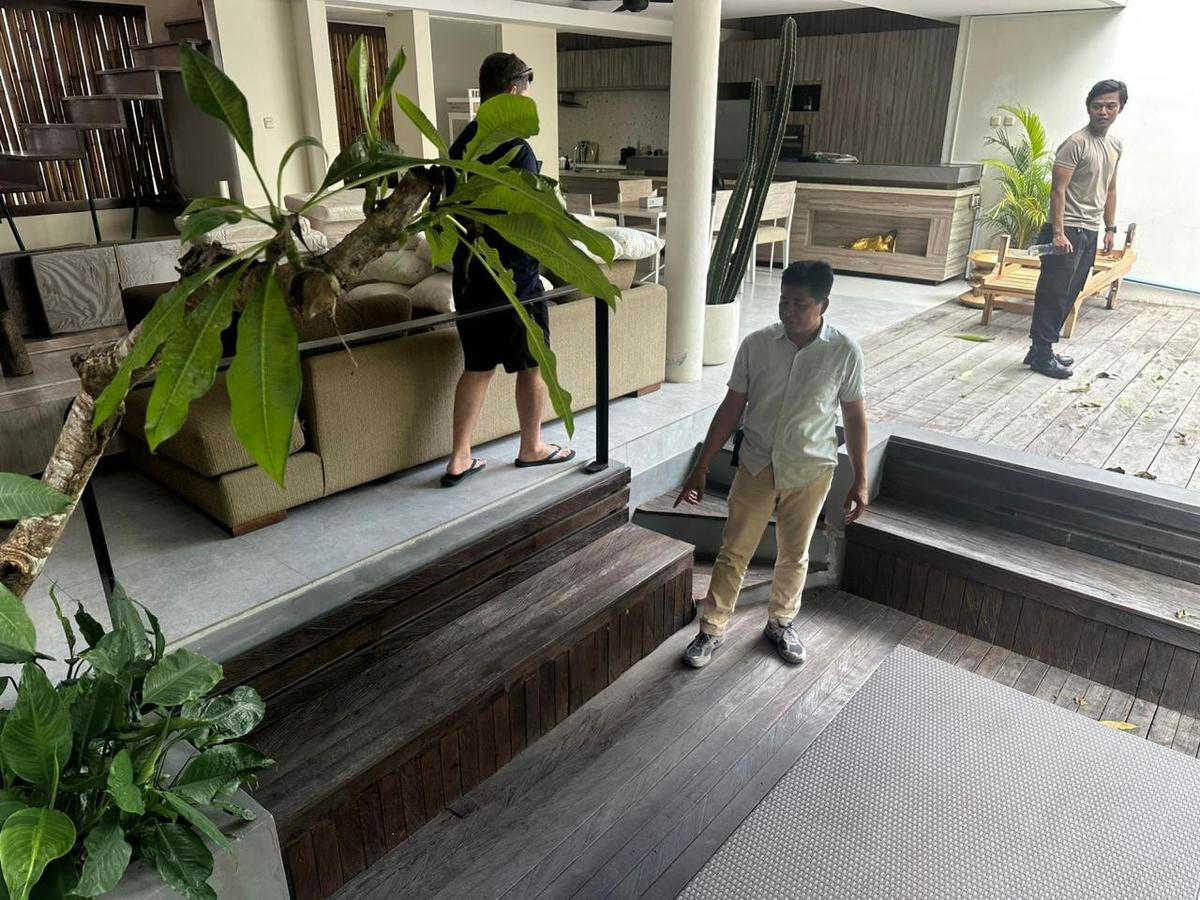 TKP tempat korban tewas di vila, Kamis (25/9)