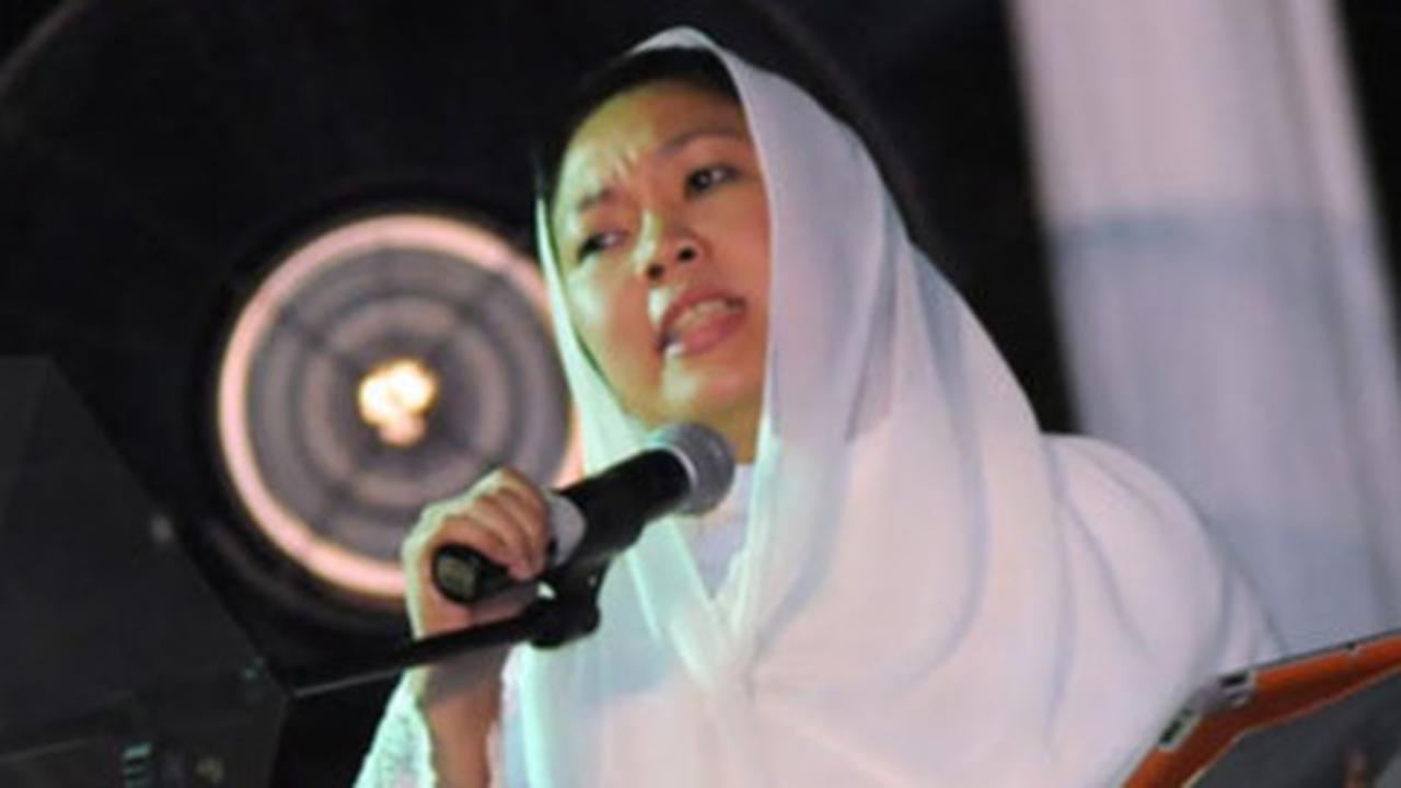 VIDEO: Inayah Anak Gus Dur Roasting Arifah Usai Jadi MC Haul Kini Menteri, Veronica Tertawa