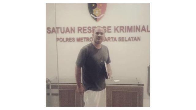 Potret Arya Satria Claproth, Suami Karen Idol yang Jadi Sorotan