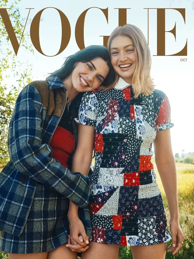 Anggunnya Duo Bestie Supermodel Gigi Hadid dan Kendall Jenner Bergaya Equestrian di Sampul Majalah Vogue