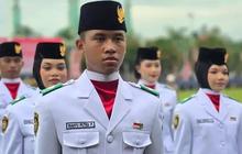 Ganteng dan Tinggi Keponakan Fitri Carlina Jadi Anggota Paskibraka Kutai Timur 'Semangat Terus ya Le, Tante Semua Bangga