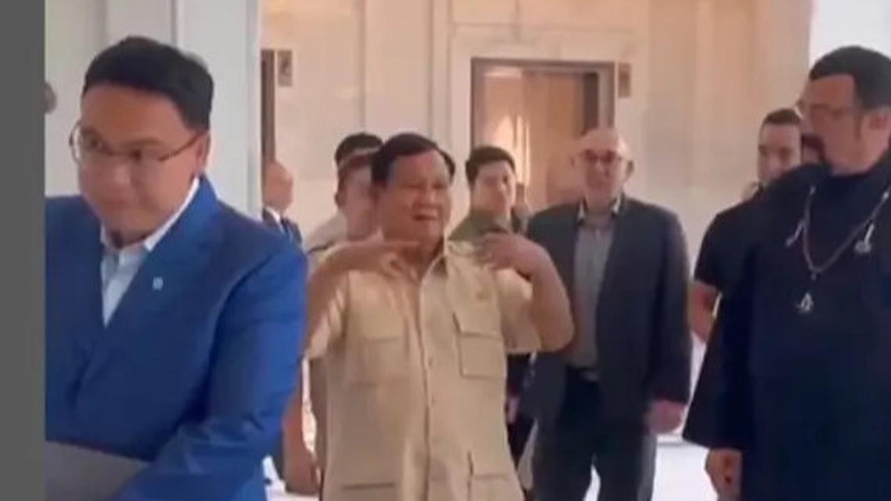 VIDEO: Pertemuan Kawan Lama, Prabowo Beri Hadiah Spesial Buat Aktor Hollywood Steven Seagal