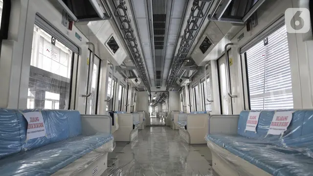 Interior Kereta LRT Jabodebek