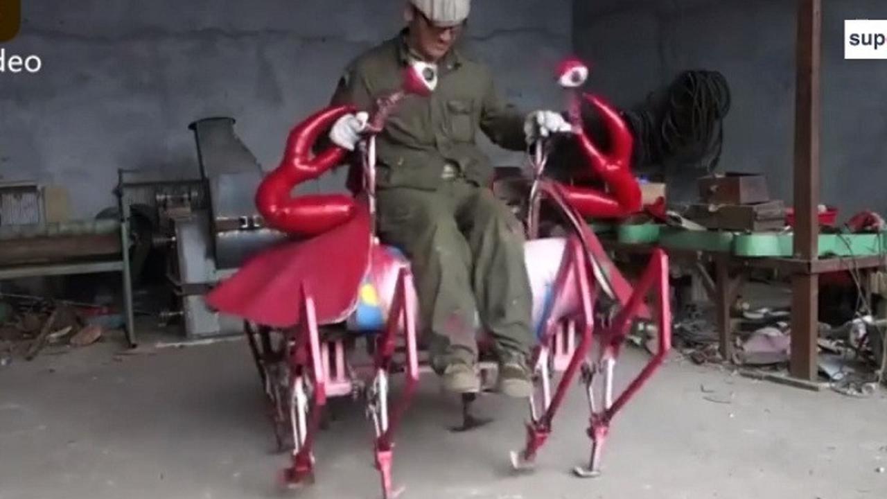 Kreatif, Petani Ciptakan Kendaraan Unik Berbentuk Kepiting