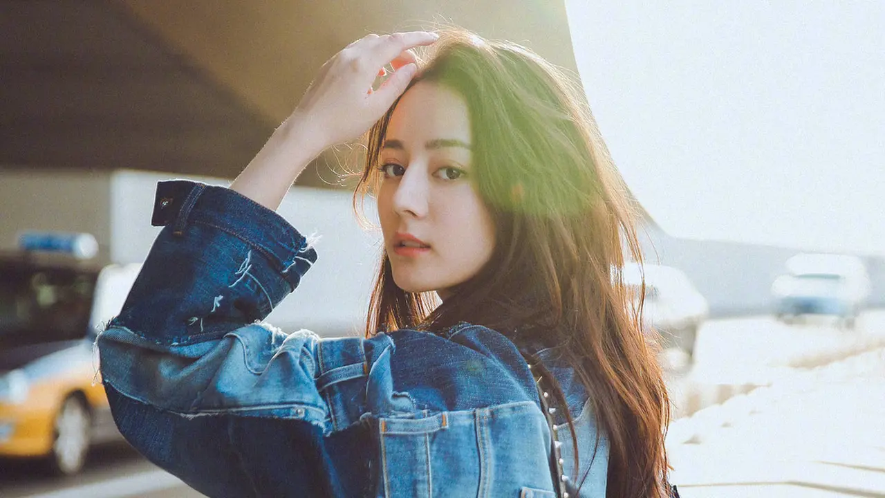 6 Potret Dilraba Dilmurat, Artis Asal China yang Curi Perhatian