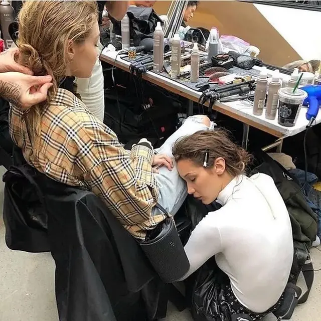 Bella dan Gigi Hadid. [Foto: Instagram/bellahadid]