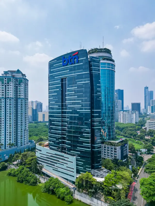 Latar Belakang Direksi Baru