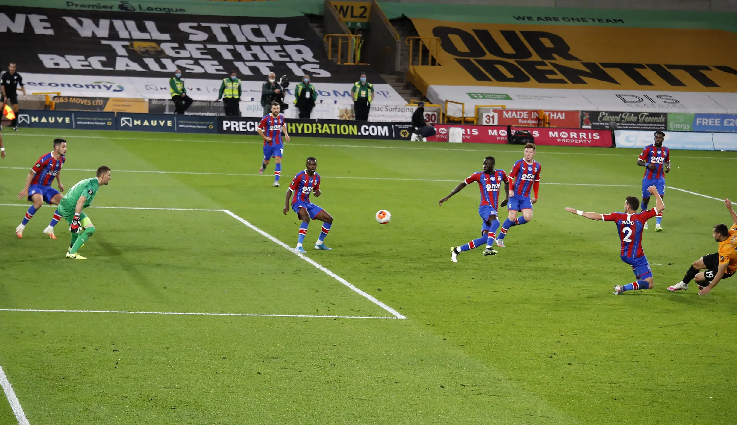 FOTO Wolverhampton Wanderers Hajar Crystal Palace 20 Foto