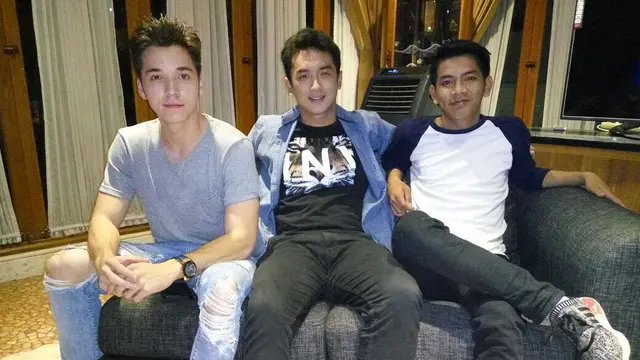 Beri Dukungan, Ini 6 Potret Persahabatan Gerald Yohanes dan Stefan William