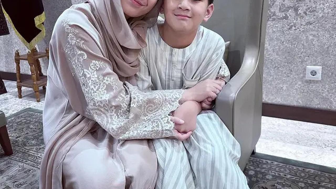 6 Potret Raffi Ahmad Itikaf di Masjid Istiqlal Ajak Nagita dan Rafathar, Bertemu Menteri Agama