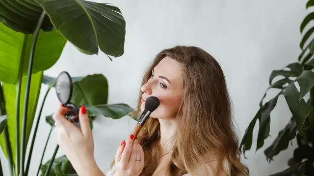 Warna blush on untuk usia 30-an