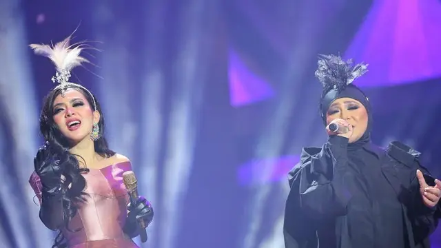 Syahrini dan Melly Goeslaw (Liputan6.com/Faizal Fanani)
