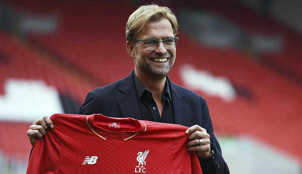 Meskipun masih mencintai Dortmund, namun Juergen Klopp tentunya tetap tak ingin klub asuhannya kini, Liverpool takluk di Signal Iduna Park. Klopp tentu ingin membuktikan kapasitasnya sebagai pelatih penuh talenta. (AFP/Paul Ellis)