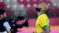 Dani Alves, kapten timnas Brasil di Olimpiade Tokyo 2020 (AFP/Pedro Pardo)