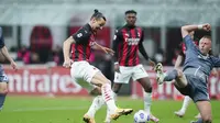 Zlatan Ibrahimovic dari Milan beraksi melawan Benevento selama pertandingan sepak bola Liga Italia mereka di Stadion San Siro di Milan, Italia, Sabtu 1 Mei 2021. (Piero Cruciatti / LaPresse via AP)