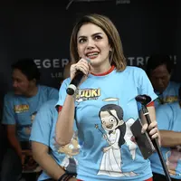 Pihak kepolisian akan memanggil kembali untuk yang kedua kalinya pada pekan depan, Senin (3/4). Apalabila masih tidak bisa hadir pada pemanggilan kedua hingga ketiga, Niki akan dijemput paksa. (Galih W. Satria/Bintang.com)