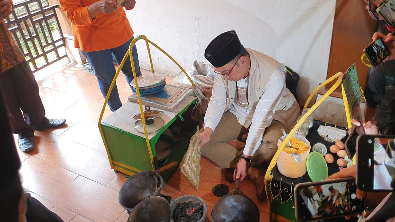 Kelakar Foke Saat RK Buat Kerak Telor: Kipas Mesti Jalan, Supaya Lebih Ramai Suasana Politik