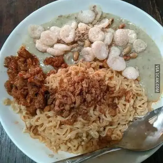 6 Potret Perpaduan Dua Makanan Ini Bikin Kenyang Duluan, Jadi Porsi Jumbo