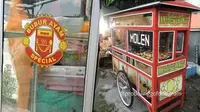 6 Trik Marketing Pakai Logo Manchester United Ini Kreatif Sekaligus Kocak (Twitter/nocontextwarung IG/probolinggofoodgram)