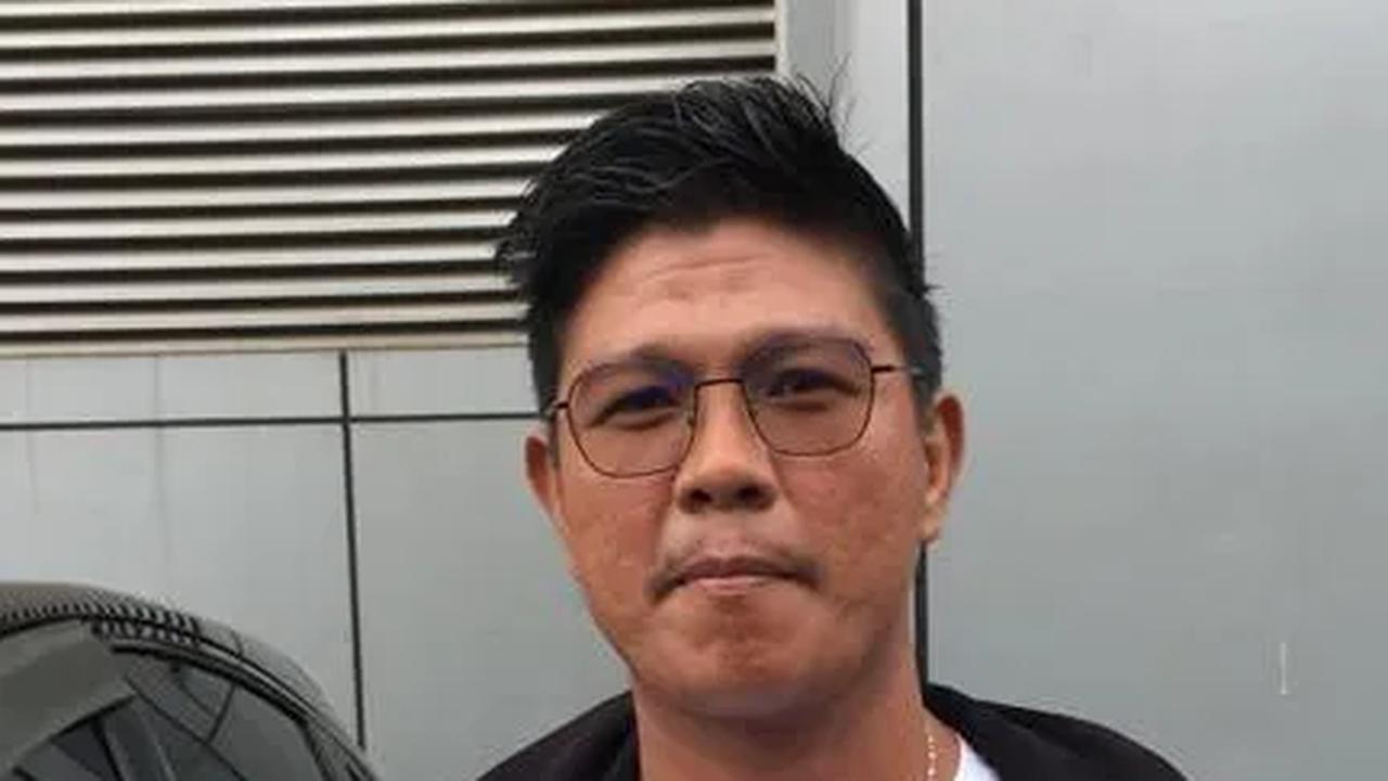 Potret Rumah Mewah Andika Kangen Band, di Dalam Garasinya Sederet Mobil Mewah Bikin Melongo