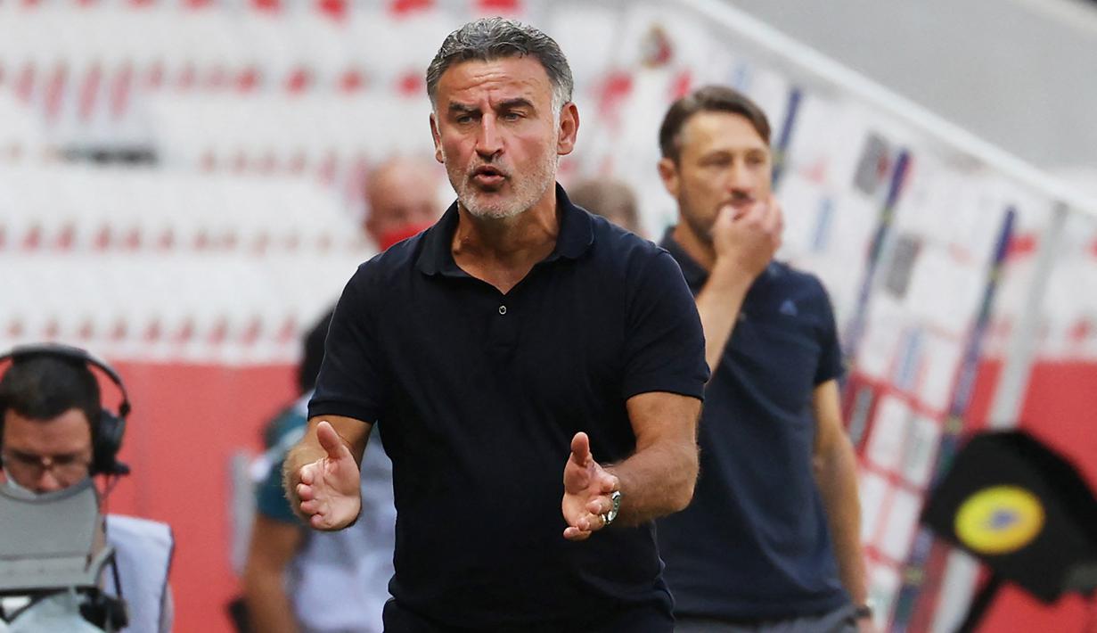 Christophe Galtier. Kesuksesan mengantar Lille menjuarai Ligue-1 musim lalu tidak membuat pelatih berusia 55 tahun ini dipertahankan manajemen klub. Ia justru hengkang ke OSG Nice musim ini. Hingga pekan ke-9 Nice ada di posisi 3 dengan 16 poin dan masih memiliki 1 partai tunda. (AFP/Valery Hache)