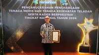 Chairman Gatam Institute Eka Hospital Group Raih Penghargaan Tenaga Medis Teladan