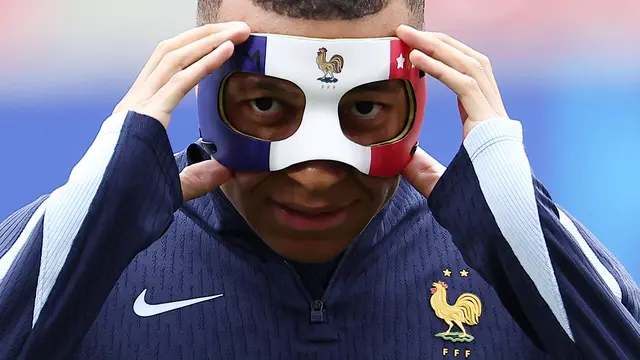 Topeng pelindung baru Kylian Mbappe patah hidung di Euro 2024
