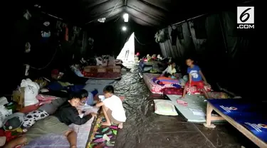 Ada perbedaan dari pengungsian Gunung Agung, mereka tidak tersebar namun disatukan di sebuah tempat.