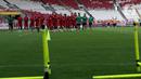 Pemain Timnas Indonesia melakukan pemanasan sesaat sebelum menggelar latihan di Stadion Utama Gelora Bung Karno, Jakarta, Selasa (20/12/2022). Timnas Indonesia akan berjuang pada turnamen Piala AFF 2022. Timnas Indonesia tergabung di grup A bersama Kamboja, Brunei Darussalam, Filipina, dan Thailand. (Liputan6.com/Helmi Fithriansyah)