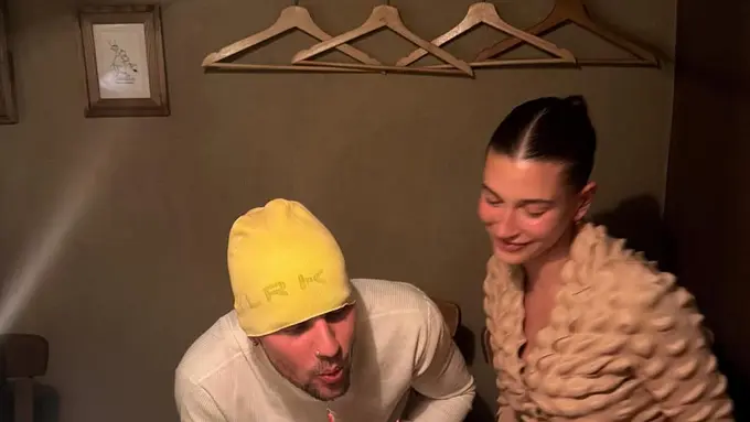 Hailey Bieber  Saat Perayaan Ulang Tahun ke-32 Suaminya,  Justin Bieber. [@lilbieber]