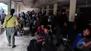 Menurut Kepala Terminal, sedikitnya jumlah pemudik lantaran keterlambatan bus karena pengaruh amblasnya jembatan Comal, Jakarta, Senin (21/07/2014) (Liputan6.com/Faizal Fanani)