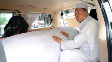 Haru Biru Pemakaman Istri Hamzah Haz Lifestyle Fimela Com