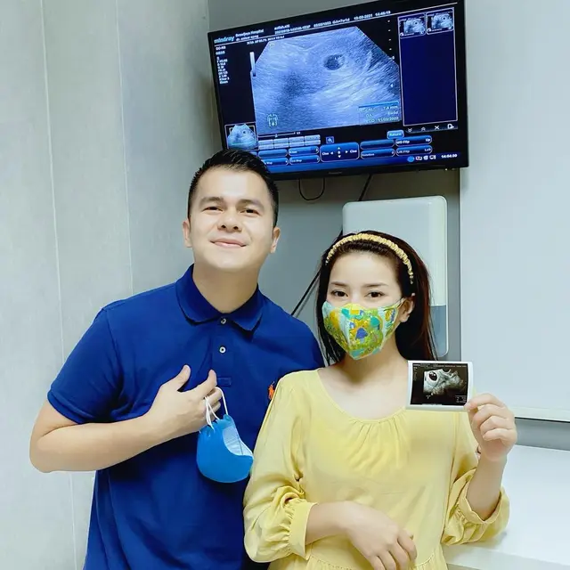 Hamil Anak Pertama, Ini 6 Potret Rosiana Dewi dan Handika Pratama Usai Menikah