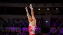 Pesenam putra Jepang, Daiki Hashimoto bersiap dalam nomor palang sejajar pada babak kualifikasi Kejuaraan Dunia Gimnastik 2025 di Indonesia Arena, Senayan, Jakarta, Minggu (19/10/2025). (Bola.com/Bagaskara Lazuardi)