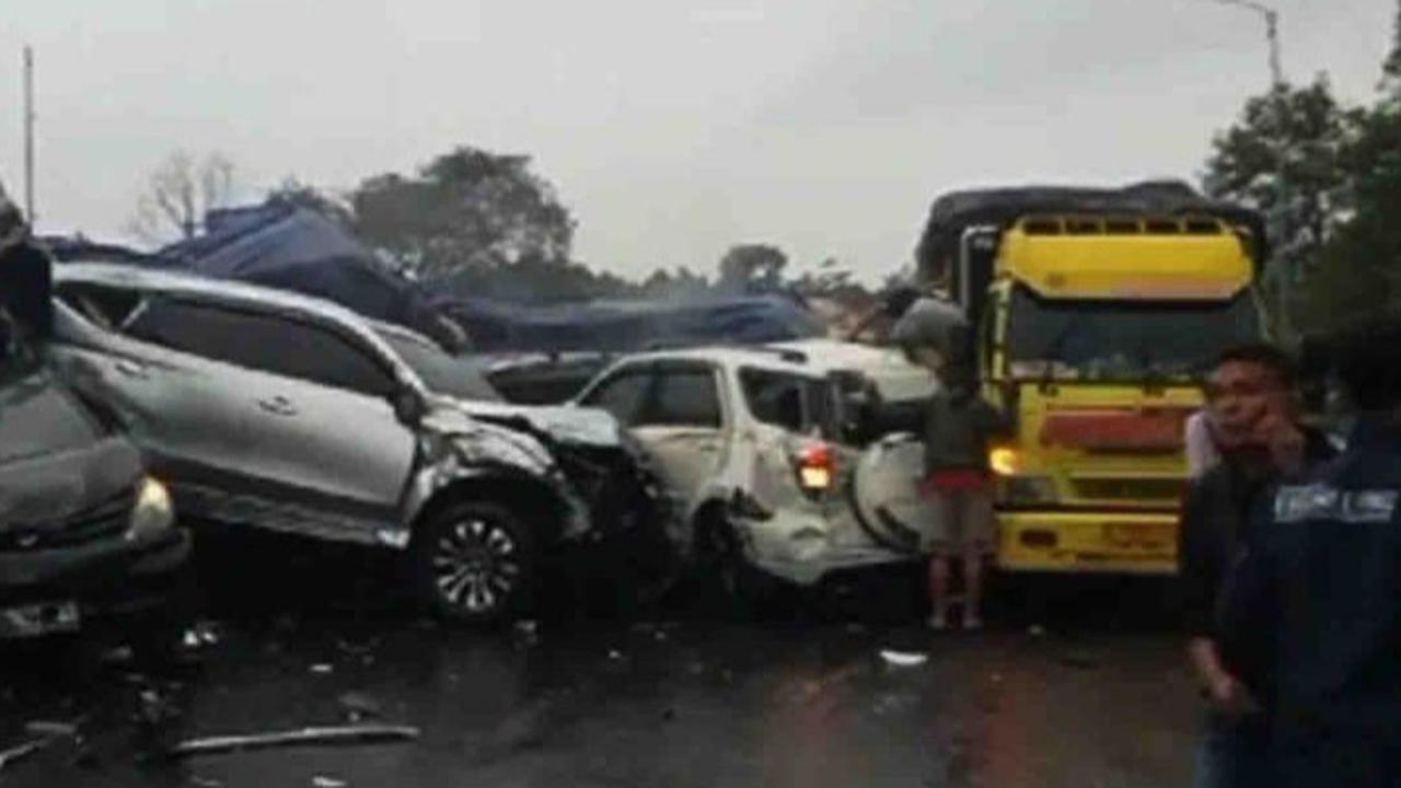 Fakta-Fakta Kecelakaan Beruntun di Tol Cipularang, Libatkan 19 Kendaraan hingga Tewaskan Anak 13 Tahun