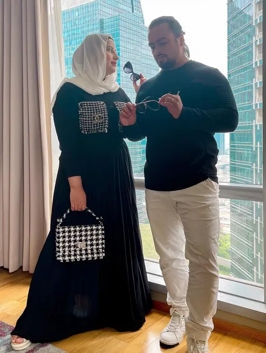 Pernikahan Tasyi Athasyia dan Syech Zaki yang telah berjalan selama 7 tahun ini pun tampak selalu harmonis. (FOTO: instagram.com/tasyiiathasyia/)
