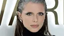 <p>Julia Fox menghadiri CFDA Fashion Awards di Cipriani South Street, New York, Amerika Serikat, 7 November 2022. Tampak rambut aktris dan model berusia 32 tahun ini sengaja dicat seperti beruban. (Dimitrios Kambouris/Getty Images/AFP)</p>